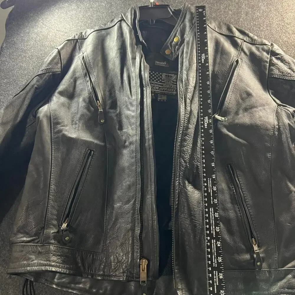 Fantastic black leather bomber jacket with quilted lining
